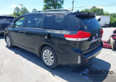 2013 Toyota Sienna Limited 7 Passenger z USA, uszkodzony, nr VIN 5TDDK3DC0DS051969